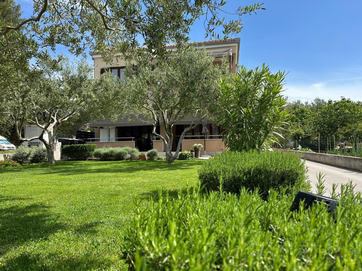 Apartmani Roko بيوغْغاد نا موغو المظهر الخارجي الصورة
